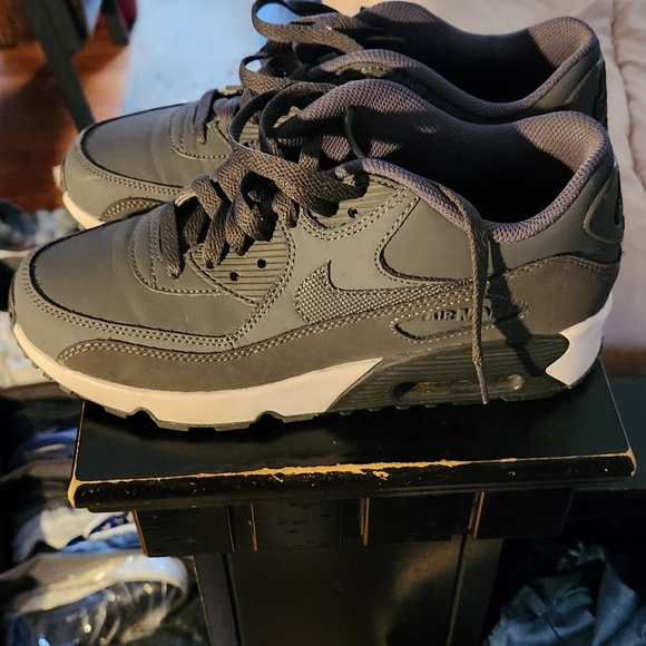 Nike Air Max 90 - Picture 3 of 16